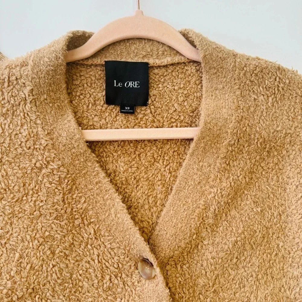 Le Ore Modena Cozy Cardigan in Lion King Size XSmall‎ Oversized Cropped